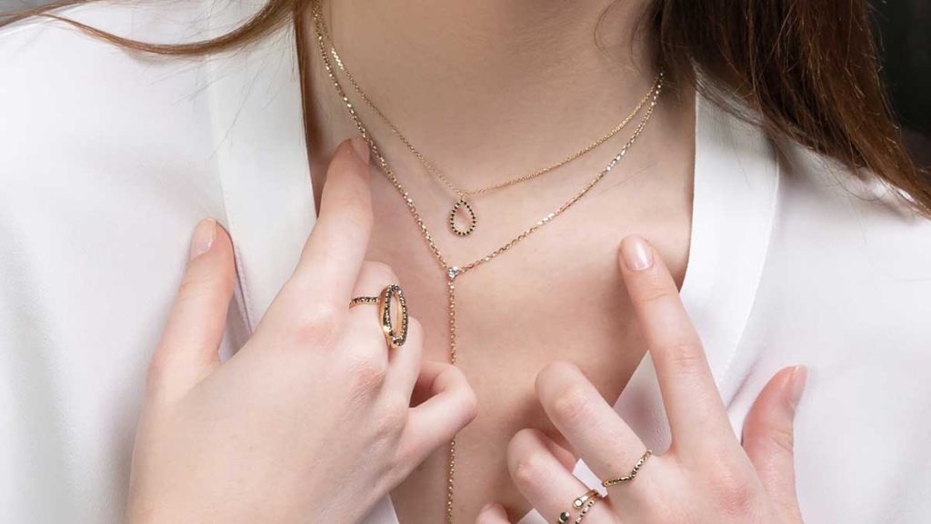 Action swarovski sieraden