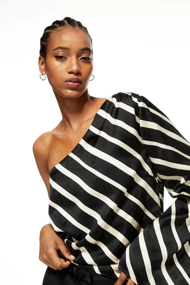 H&M outlet one-shoulder blouse