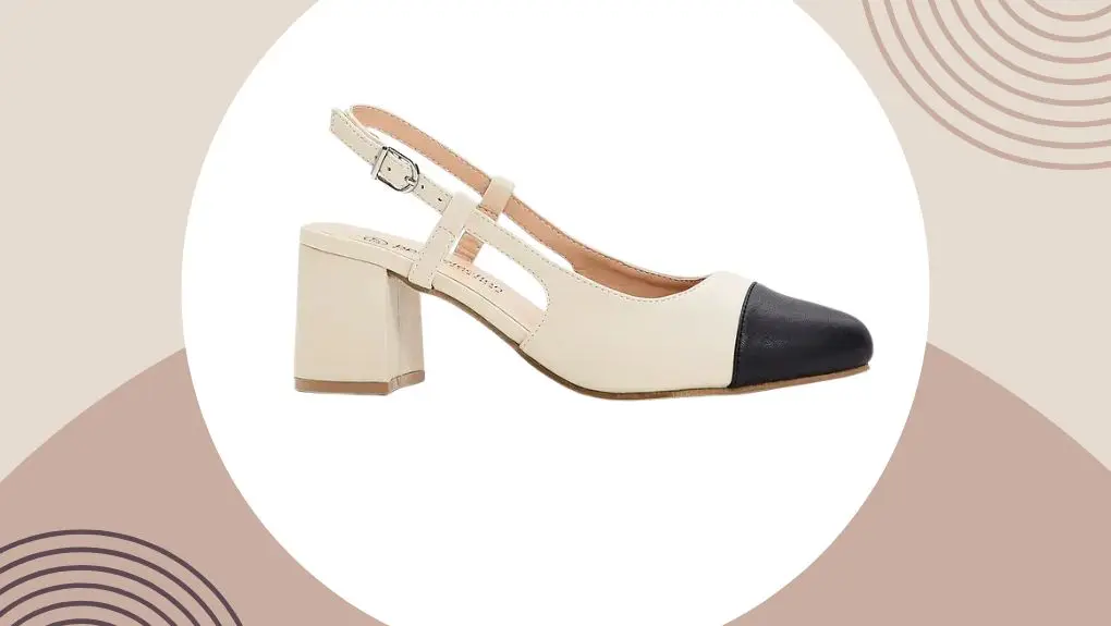 Chanel style pumps bonprix